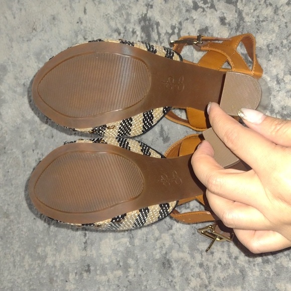 Jessica Simpson Shoes - Picture 4 of 4